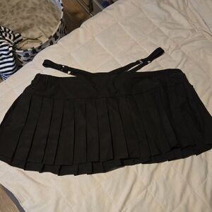 4X ROMWE Black Skort